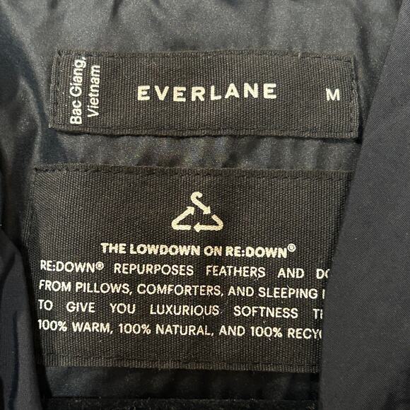 Everlane ReDown Puffer Full Zip Coat Mid Length Black Women Medium NWT - Picture 3 of 15